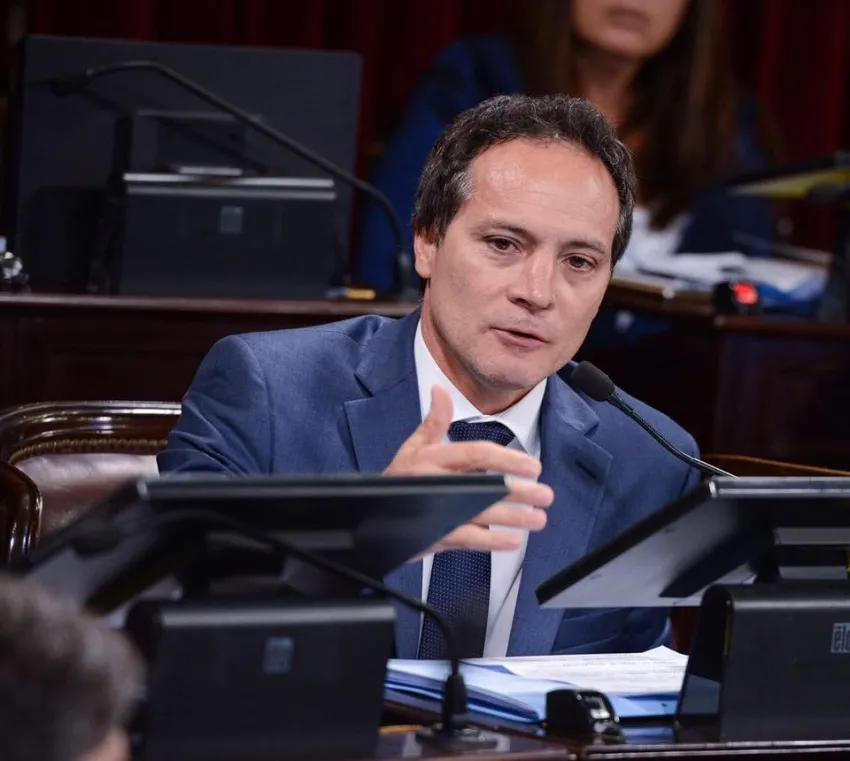 Carlos Mauricio Espínola